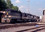 SOU 3186 and two other SD's in Glenwood yard
